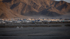 TORKHAM BORDER, EASTERN AFGHANISTAN, Temporary camp accommodating Afghan returnees in the Reception Center at the Torkham border crossing. 